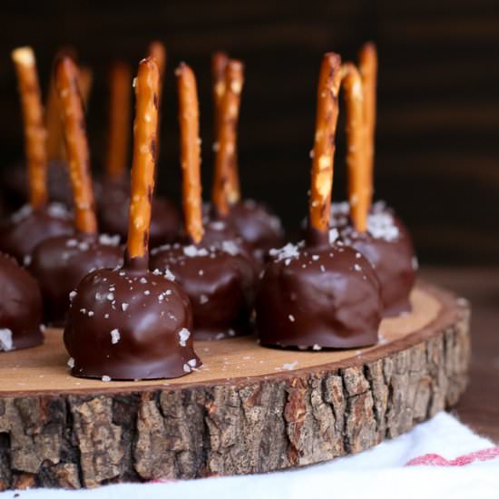 Chocolate Peanut Butter Pretzel Pops - Recipe photo by beckysuebakes