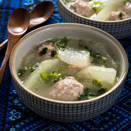 Winter Melon Meatball Soup - Recipe photo by omnivorescookbook