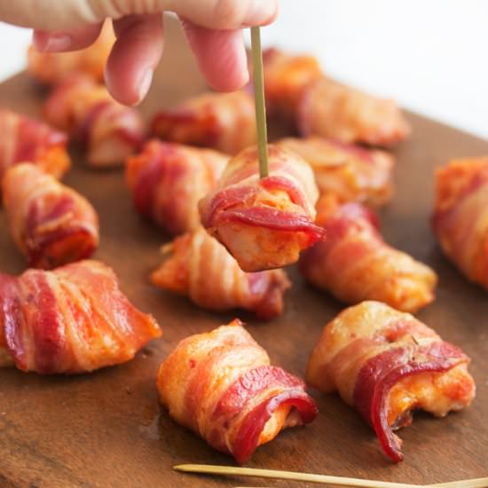 Bacon Wrapped Sriracha Chicken - Recipe photo by lexiscleankitchen