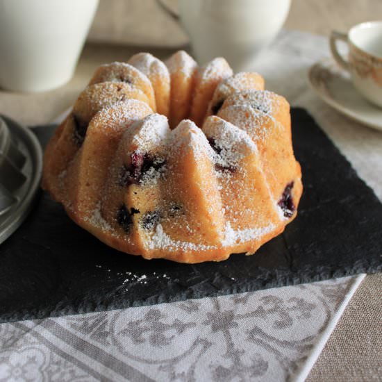 Cremè fraiche and blueberry Bundt - Recipe photo by Natalia_cocina