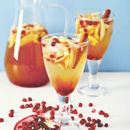 Sparkling Apple Cider Sangria - Recipe photo by PicklesNHoney