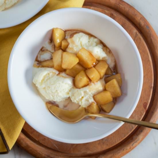 Apples Foster - Recipe photo by dannaklein