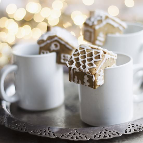 Mini Gingerbread Houses - Recipe photo by Juliette Laura