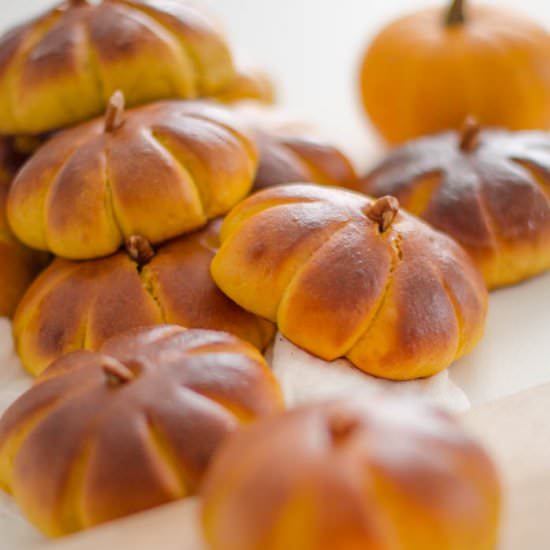 Pumpkin rolls! - Recipe photo by Miss Vinagre