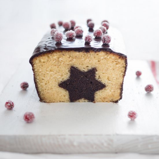 Festive Surprise Cake - Recipe photo by bakenoir