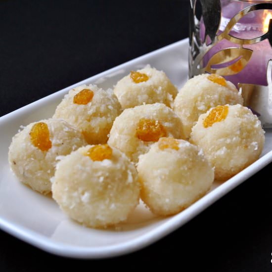 Coconut Ladoo - Recipe photo by anukollon