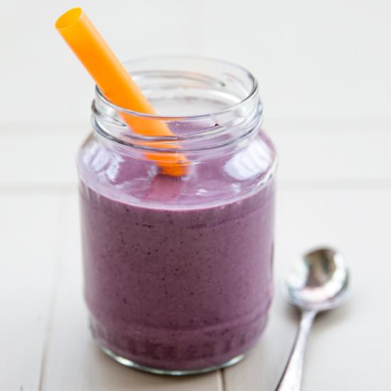 Blueberry Pie Breakfast Smoothie - Recipe photo by thewacovegan