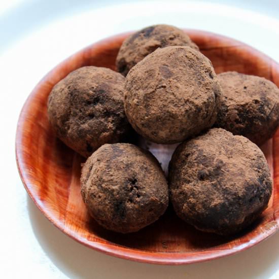 Vegan Faux Truffles - Recipe photo by Hisham Assaad