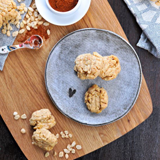 Spicy Cheese Crisps - Recipe photo by thepigandquill