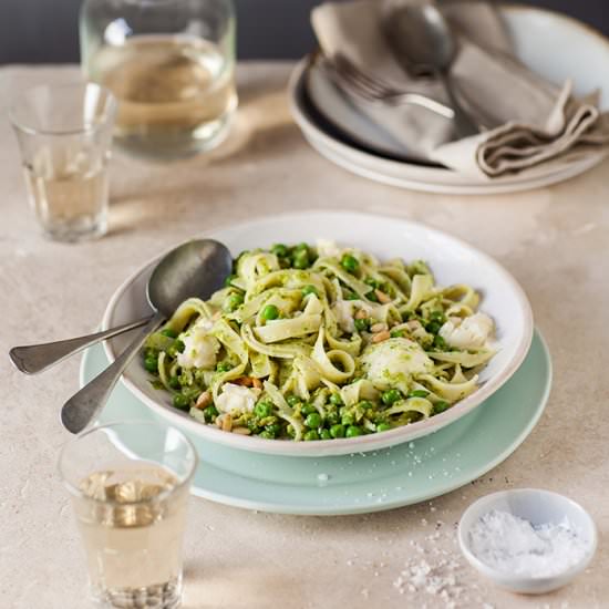 pasta with pea pesto and mozzarella - Recipe photo by drizzleanddip