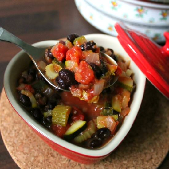 Classic Vegan Chili - Recipe photo by healthyappetiteblog