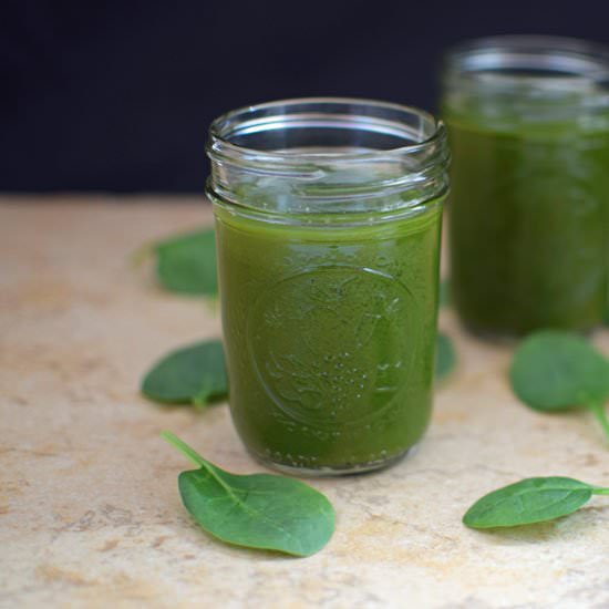 Cruciferous Green Juice - Recipe photo by breastcancermaven