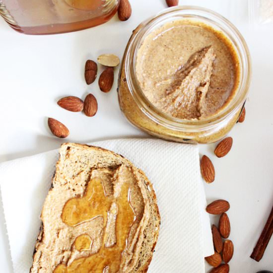 Cinnamon Vanilla Almond Butter - Recipe photo by TheFreeSpirited