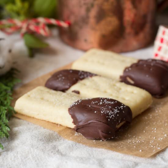 Chocolate-Dipped Shortbread Cookies - Recipe photo by thumpkin