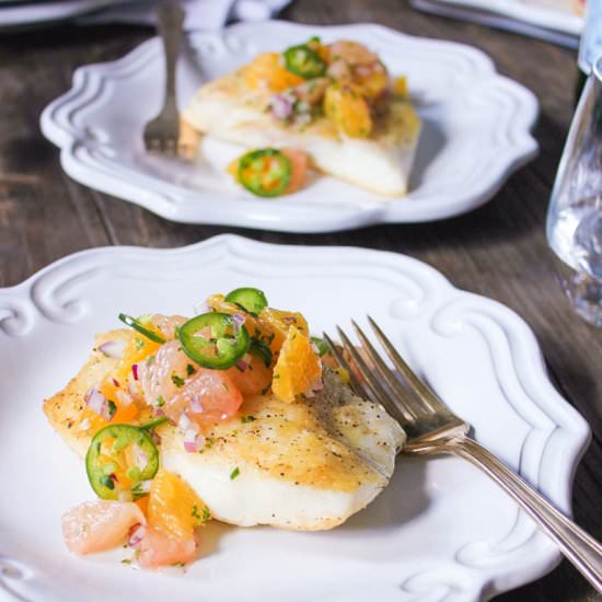 Halibut with Citrus-Jalapeño Salsa - Recipe photo by domesticateme