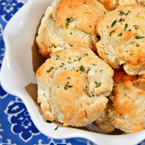 Garlic Parm Biscuits - Recipe photo by preppingparties