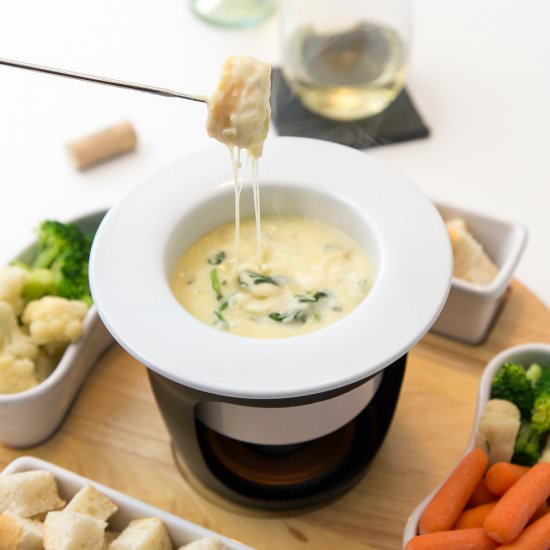 Spinach Artichoke Fondue - Recipe photo by Lokness