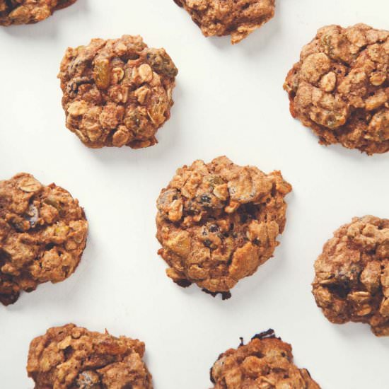 Oatmeal Raisin Cookies - Recipe photo by veganmiam
