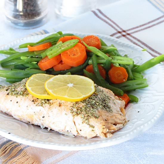 Easy Lemon Rosemary Salmon - Recipe photo by ilonaspassion
