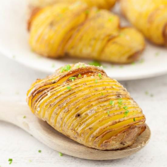 Hasselback potatoes - Recipe photo by ohmydish