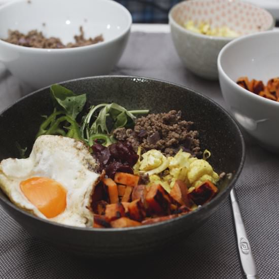Korean Bibimbap with beef & veggies - Recipe photo by The Chick Who Eats