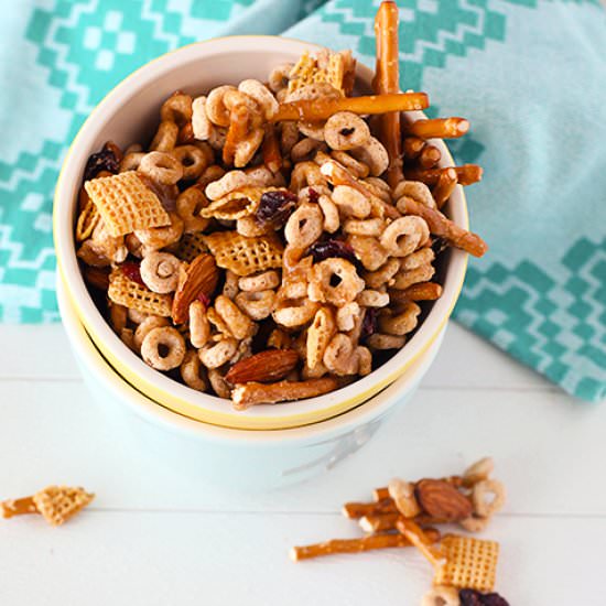 Breakfast Snack Mix - Recipe photo by picsandpastries