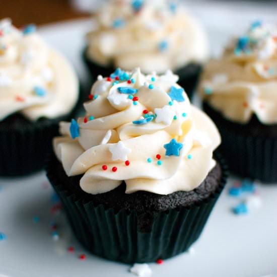 Super Fluffy Buttercream - Recipe photo by thetoughcookie