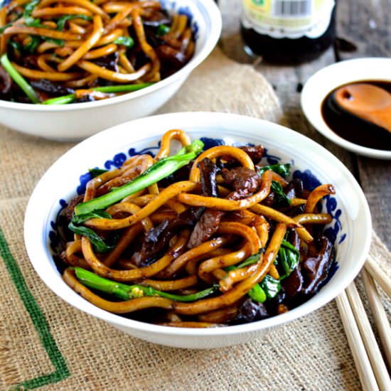 Shanghai Fried Noodles - Recipe photo by thewoksoflife