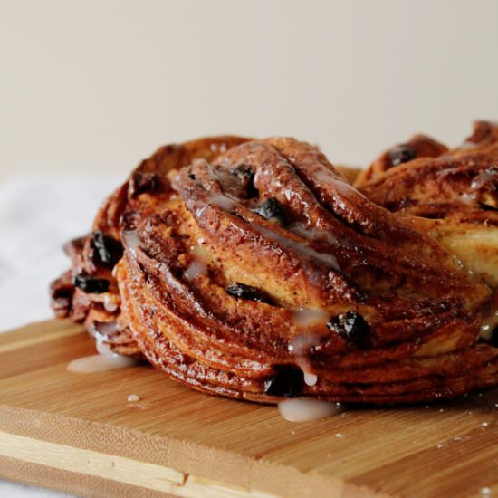 Cinnamon-raisin wreath - Recipe photo by gertruda