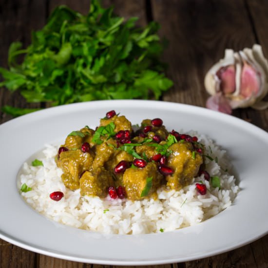 Persian Chicken with Pomegranate - Recipe photo by KitchenSanctuary