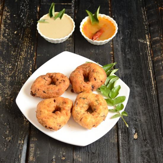Black Gram Lentil Fritters - Recipe photo by currytrail