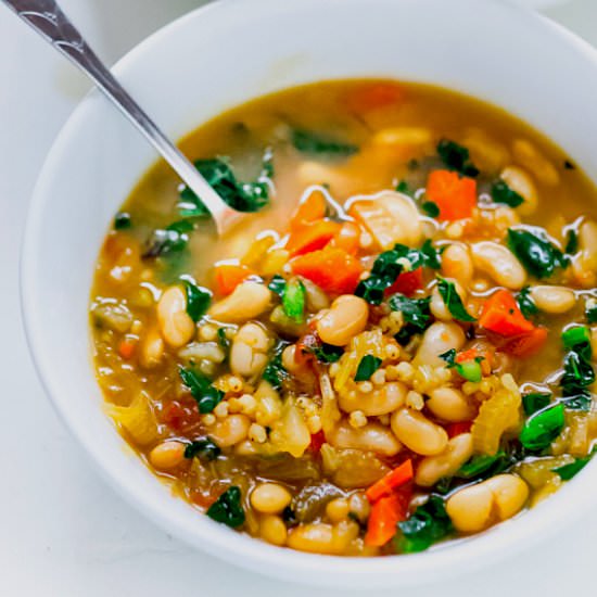 Tuscan Cannellini Bean Stew - Recipe photo by Feasting at Home
