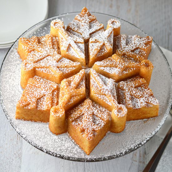 Almond snowflake cake - Recipe photo by Fridaycakenight