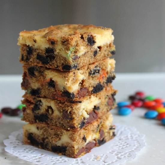 M&M Oreo Cream Cheese Blondies - Recipe photo by AndrestheHomeBaker