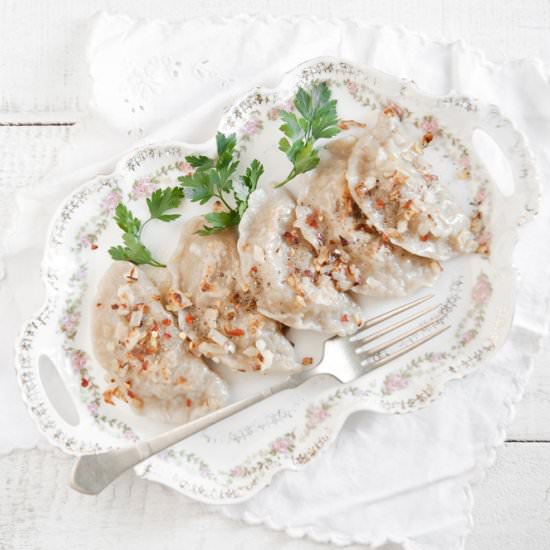 Dumplings with buckwheat and leek - Recipe photo by FoodPornVeganStyle