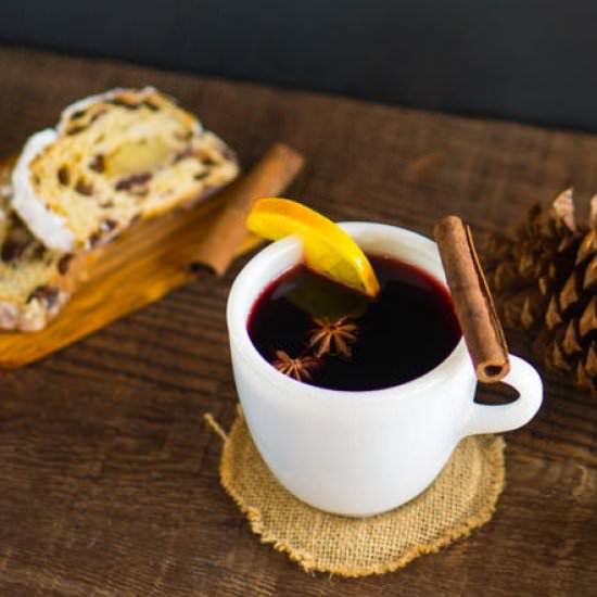 Mulled Spiced Wine - Recipe photo by The Salty Tomato LC