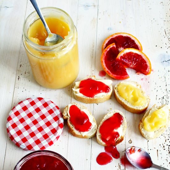 Lemon Curd - Recipe photo by lilVienna.com