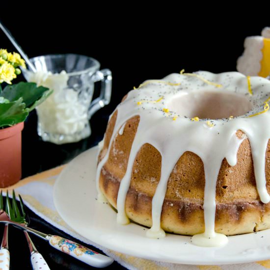 Lemon Poppy Seed Bundt Cake - Recipe photo by PastryWorkshop