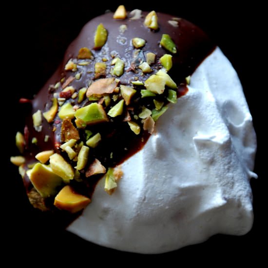 Pistachio Meringues - Recipe photo by The Original Dish