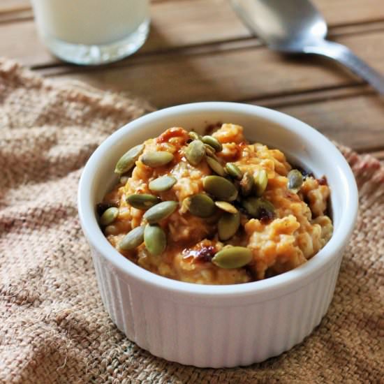 Maple Pumpkin Pie Oatmeal - Recipe photo by thetastybite