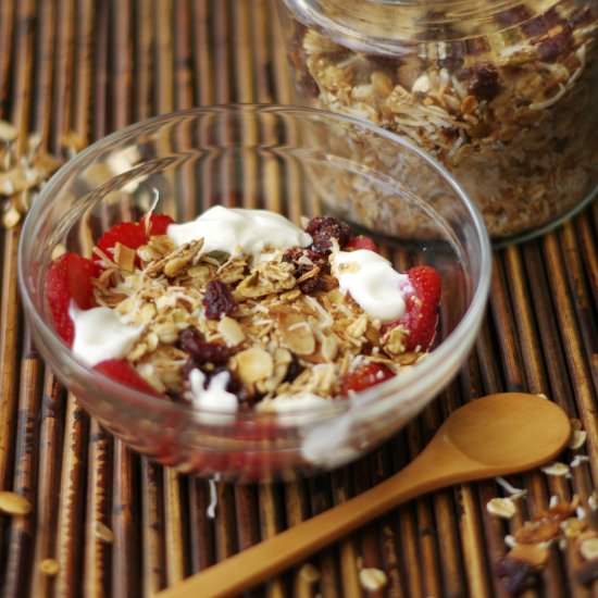 Cranberry and Coconut Muesli - Recipe photo by Thenoatbook