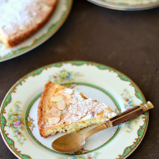 5-Minute Almond Cake - Recipe photo by Highheelstohotwheels