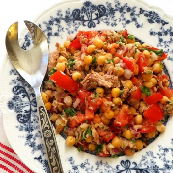 Tuna, Chickpea and Tomato Salad - Recipe photo by olivetreekitchen
