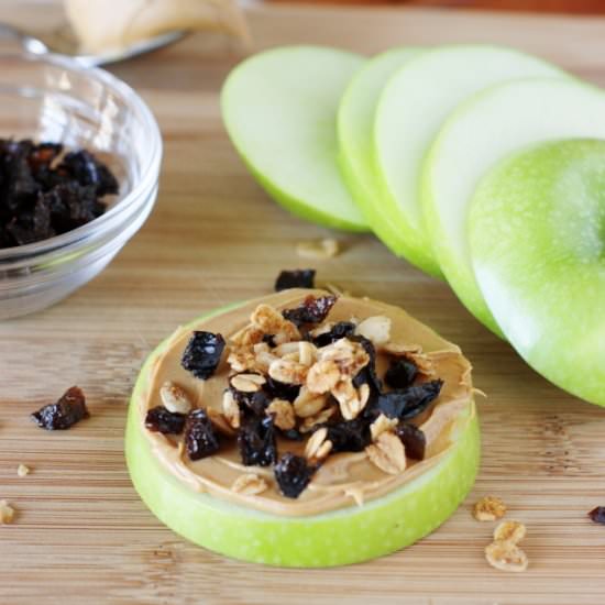 Apple Snacks - Recipe photo by thekitchenismyplayground