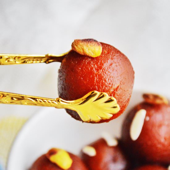 Gulab Jamun with Rabri - Recipe photo by Savory and Sweet Food