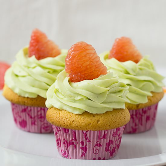 Muffins with Avocado and Grapefruit - Recipe photo by Briose de Acasa