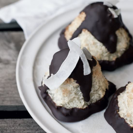 Coconut Macaroons - Recipe photo by copenhagencakes