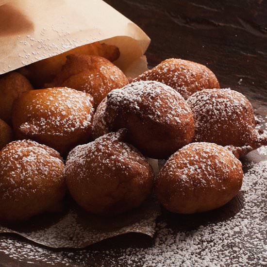 Lemon Ricotta Zeppoli - Recipe photo by taniacolamarino.com