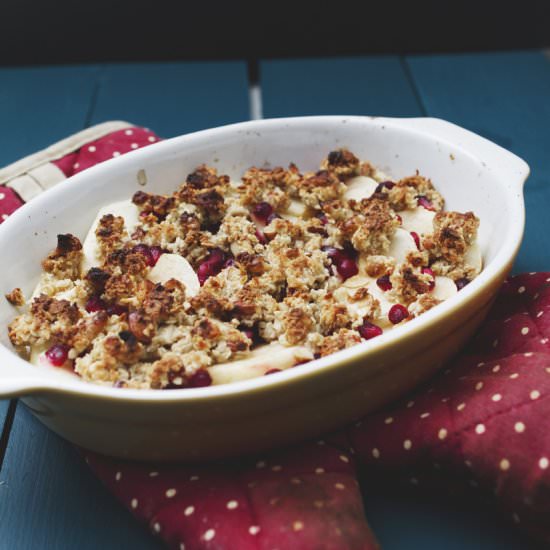 Gluten Free Apple Crumble - Recipe photo by The Chick Who Eats