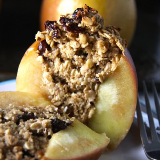 Oatmeal Raisin Cookie Stuffed Apple - Recipe photo by 24carrotlife